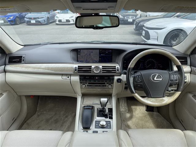 LEXUS LS600H