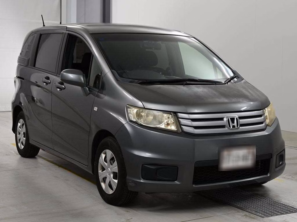 HONDA FREED SPIKE