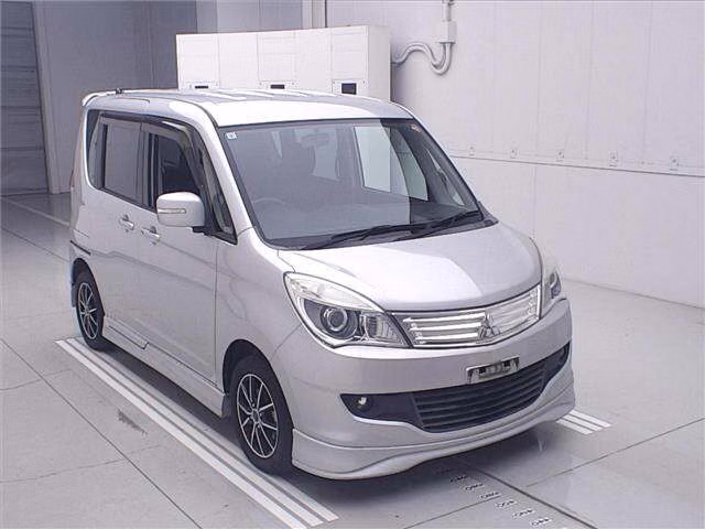 Mitsubishi Delica D:2