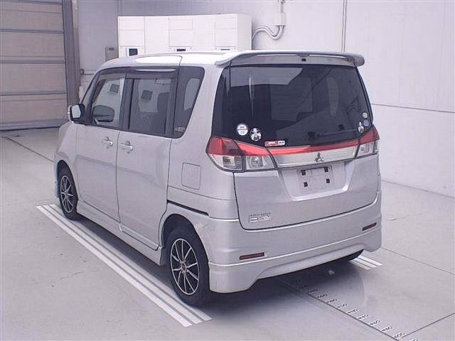 Mitsubishi Delica D:2