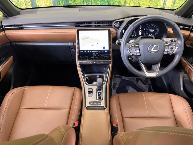Lexus LBX