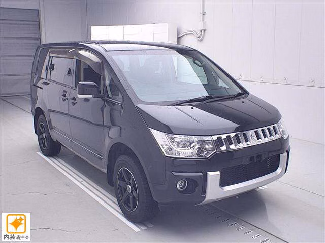 Mitsubishi Delica D:5