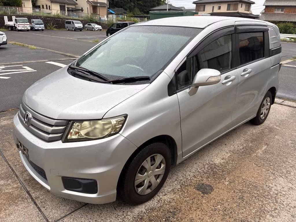 HONDA FREED SPIKE