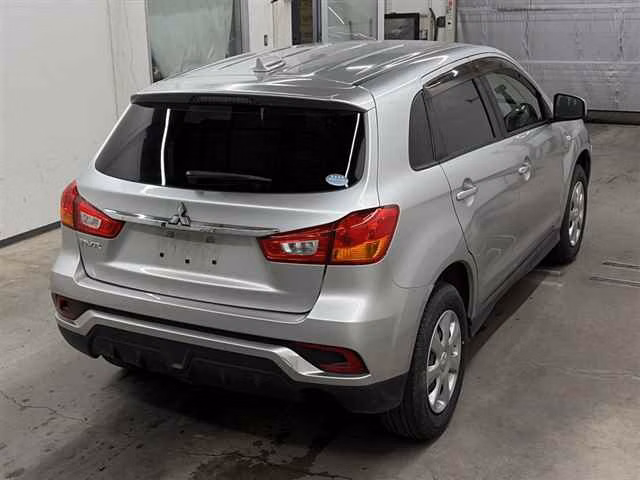 MITSUBISHI RVR