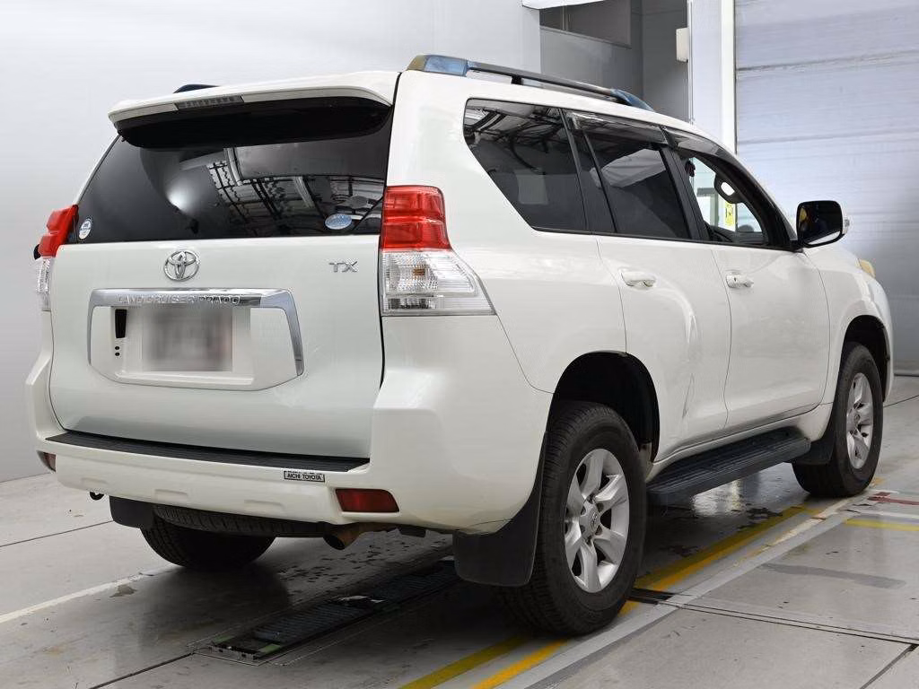 TOYOTA LAND CRUISER PRADO