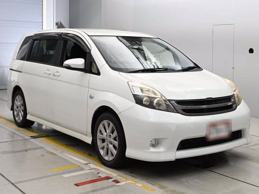 TOYOTA ISIS