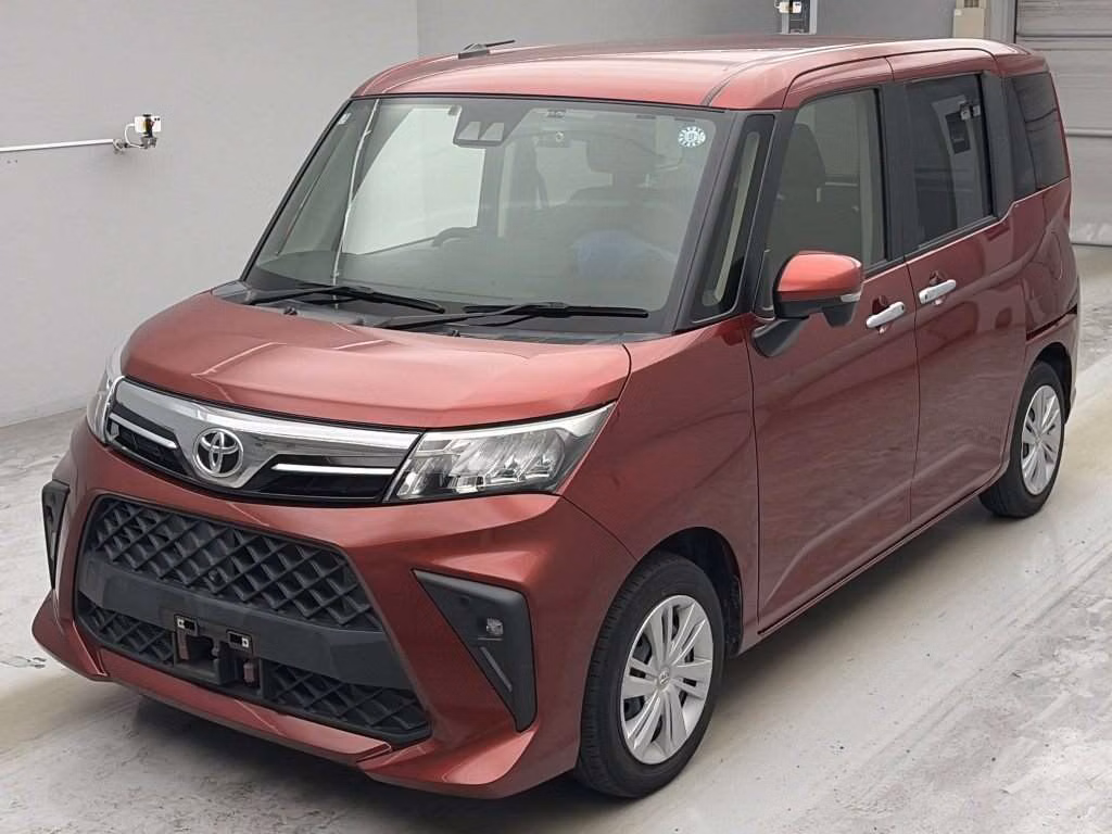 TOYOTA ROOMY