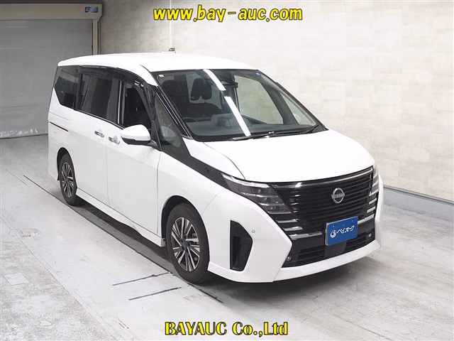 NISSAN SERENA