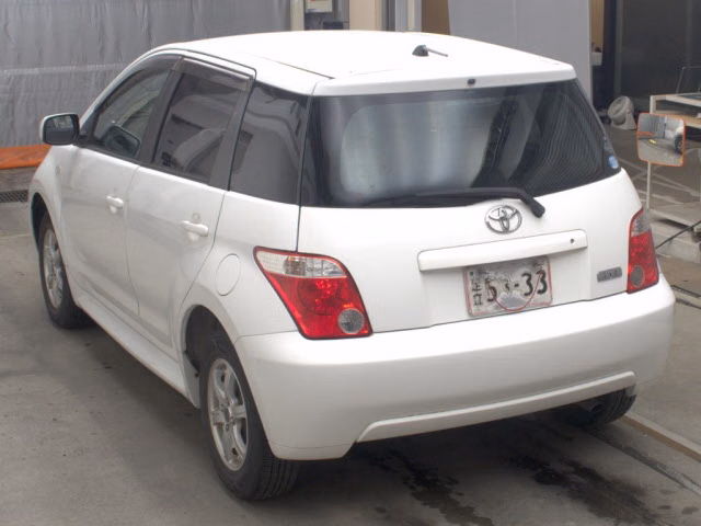 TOYOTA IST