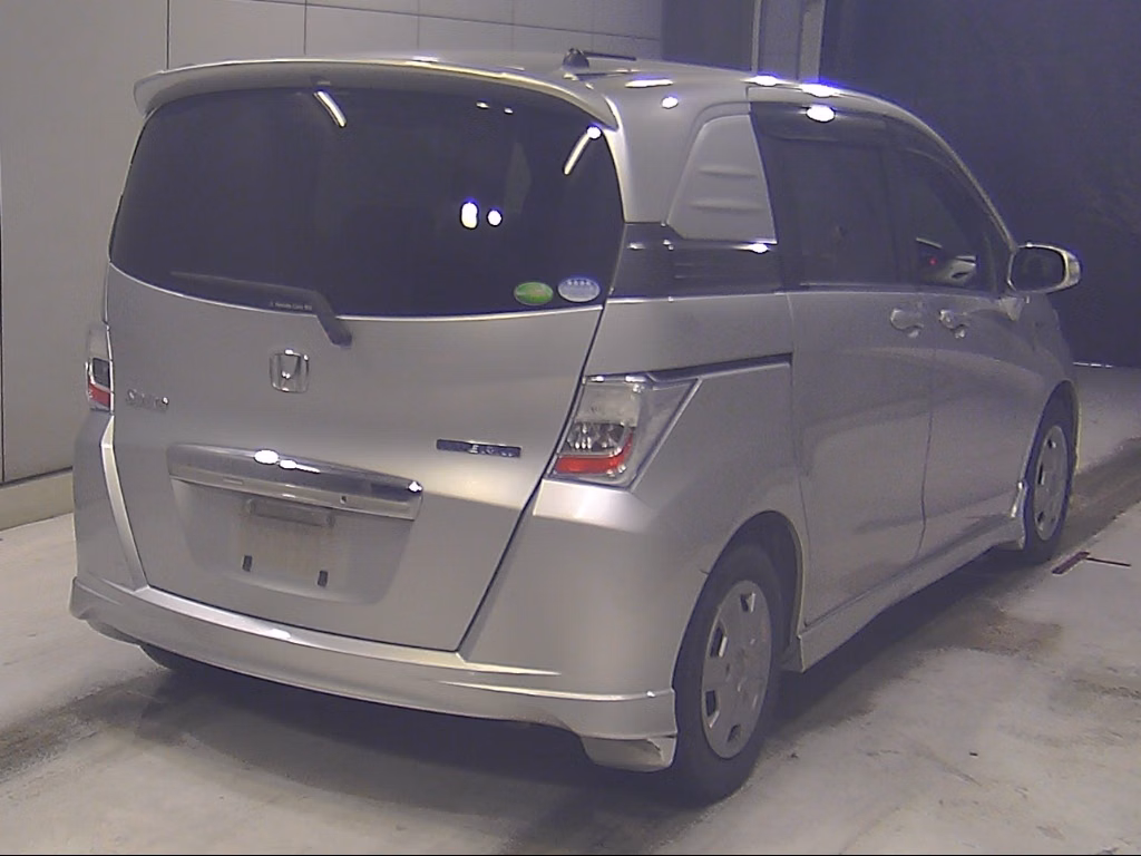 HONDA FREED SPIKE
