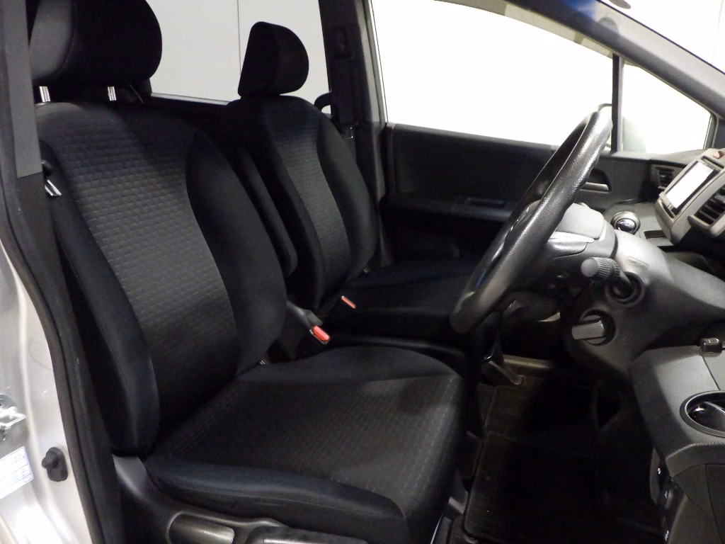 HONDA FREED SPIKE