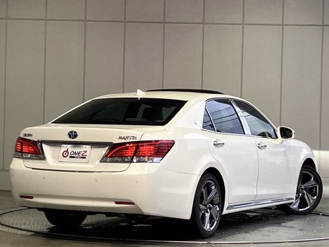 Toyota Crown Majesta