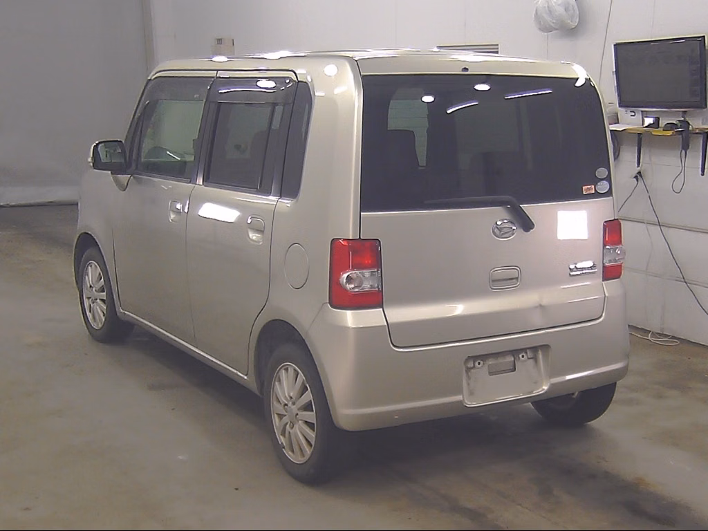 DAIHATSU MOVE CONTE