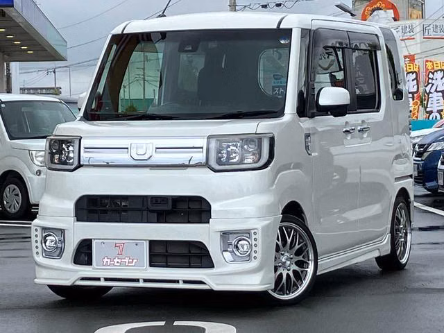 DAIHATSU WAKE