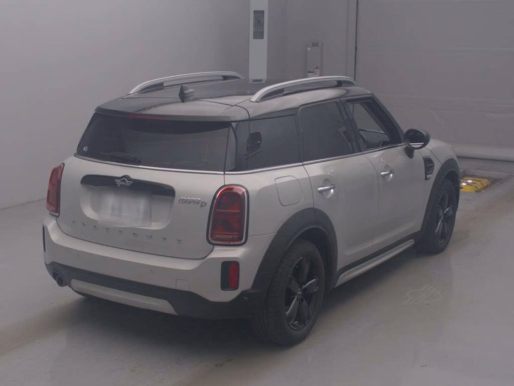 MINI CROSSOVER