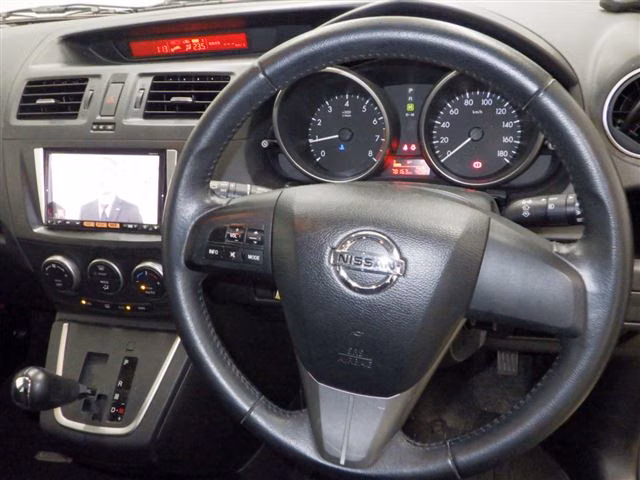 NISSAN LAFESTA