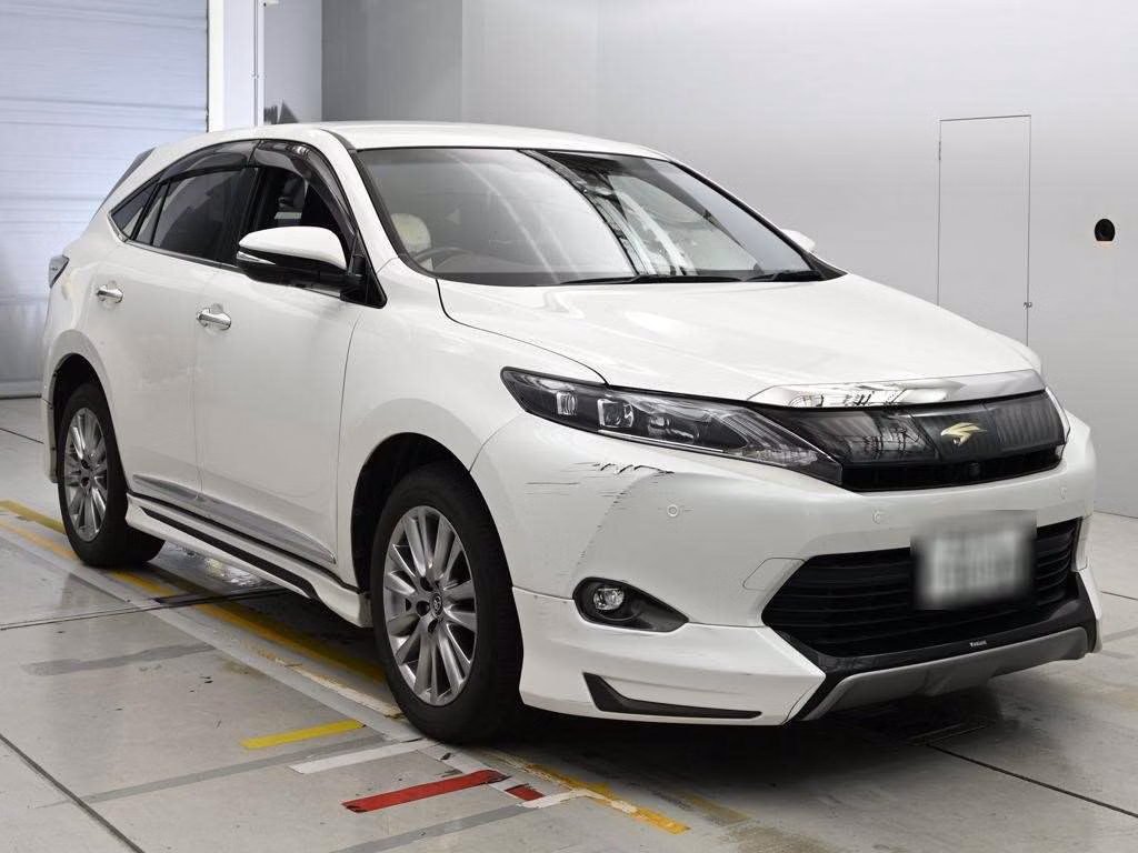 TOYOTA HARRIER