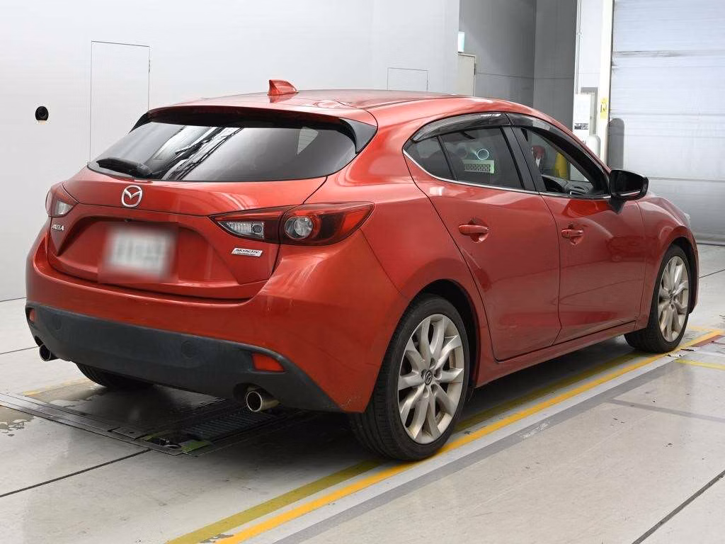 MAZDA AXELA
