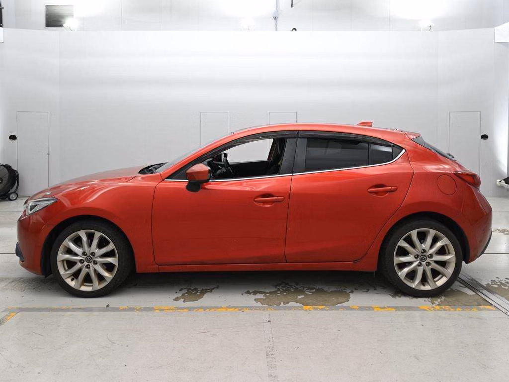 MAZDA AXELA