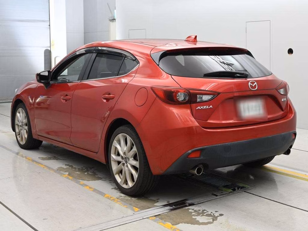 MAZDA AXELA