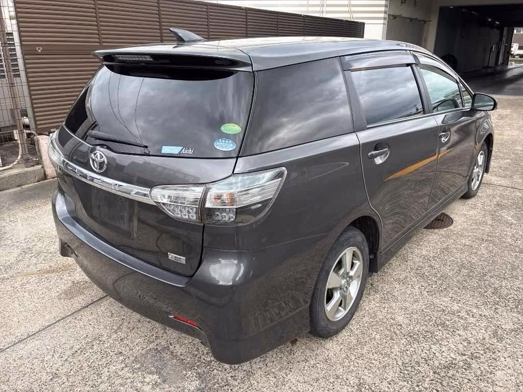 TOYOTA WISH