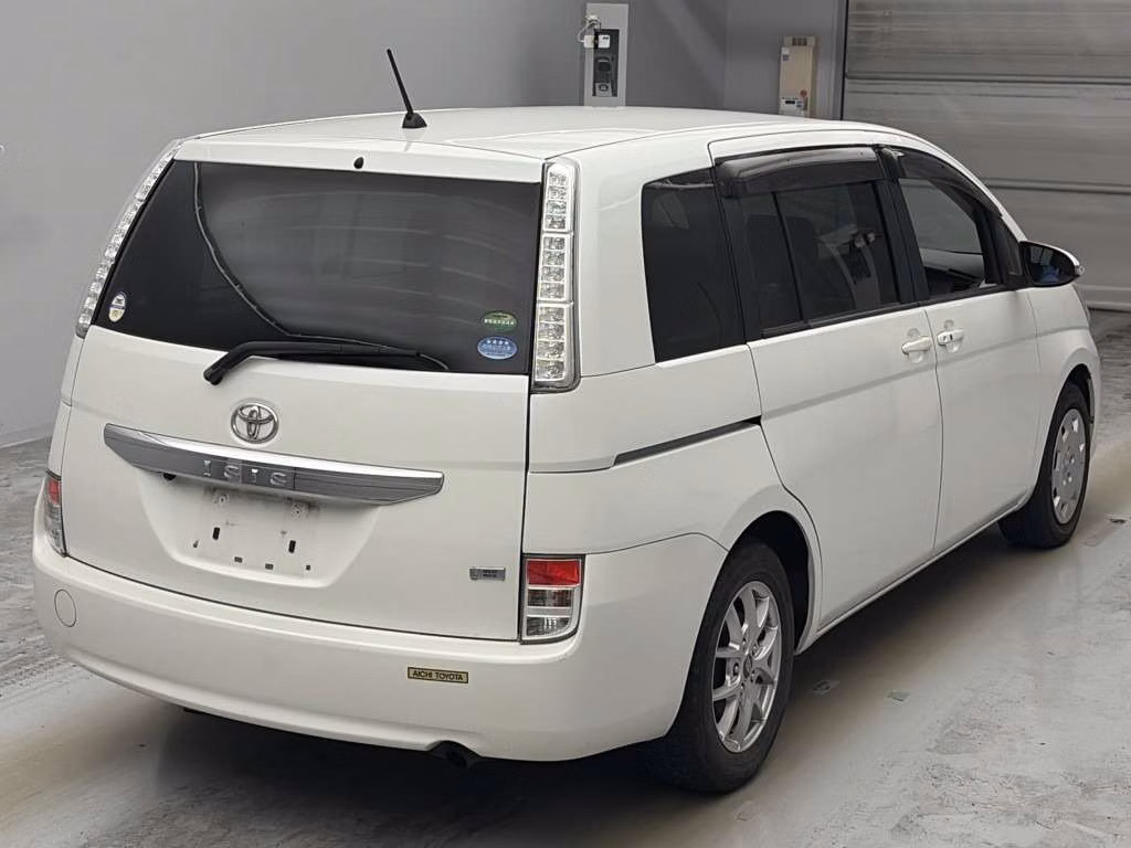 TOYOTA ISIS