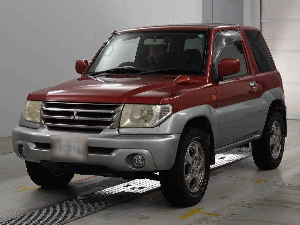 Mitsubishi Pajero iO