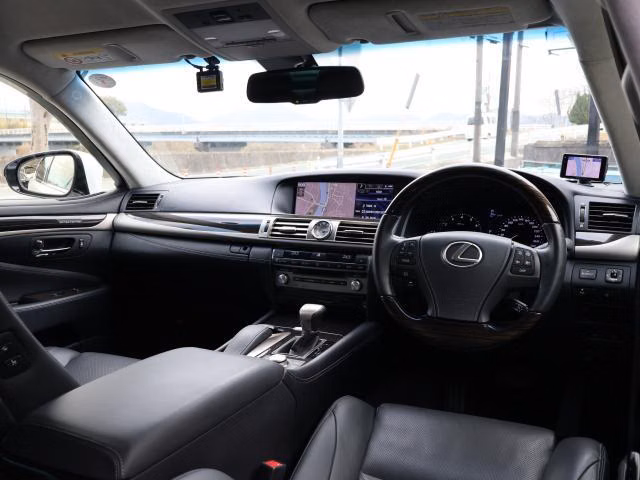 LEXUS LS460