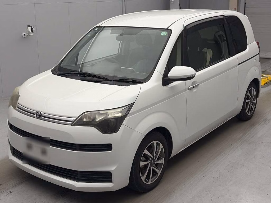 TOYOTA SPADE