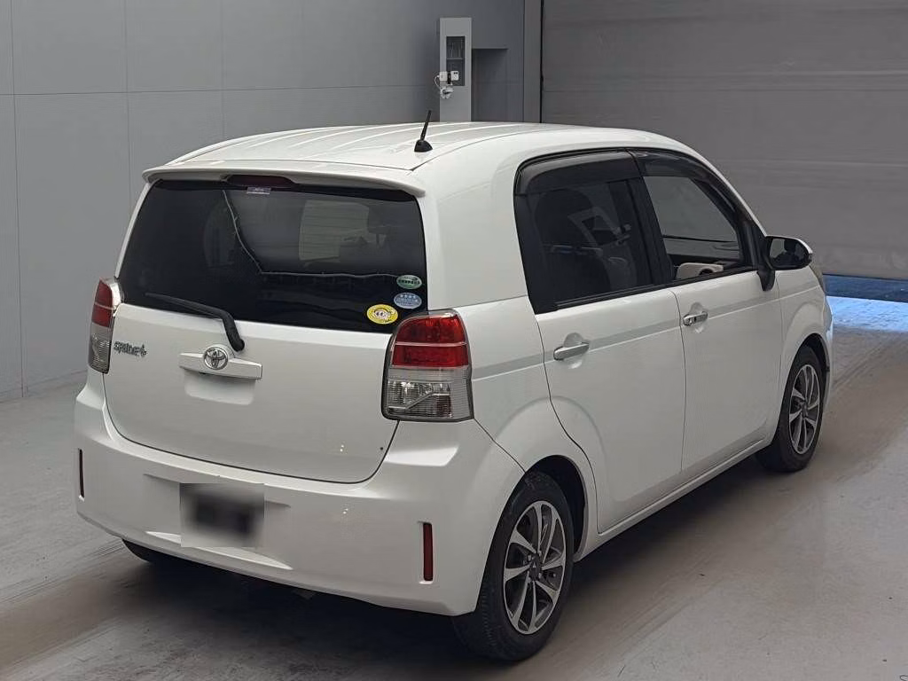 TOYOTA SPADE