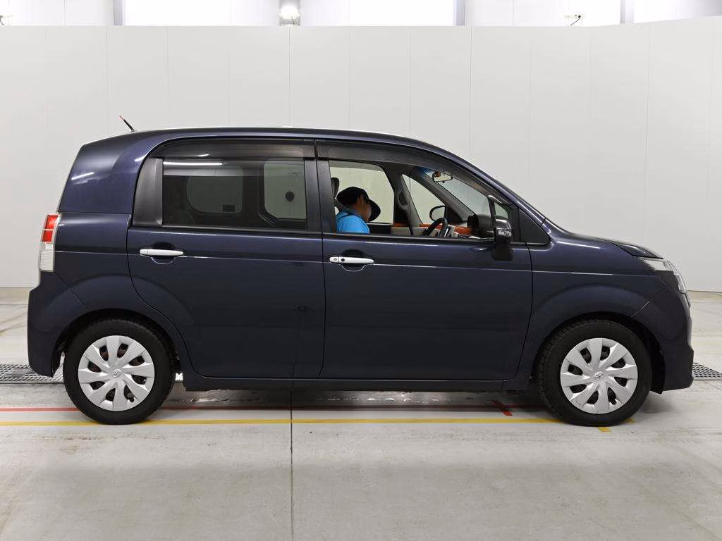 TOYOTA SPADE