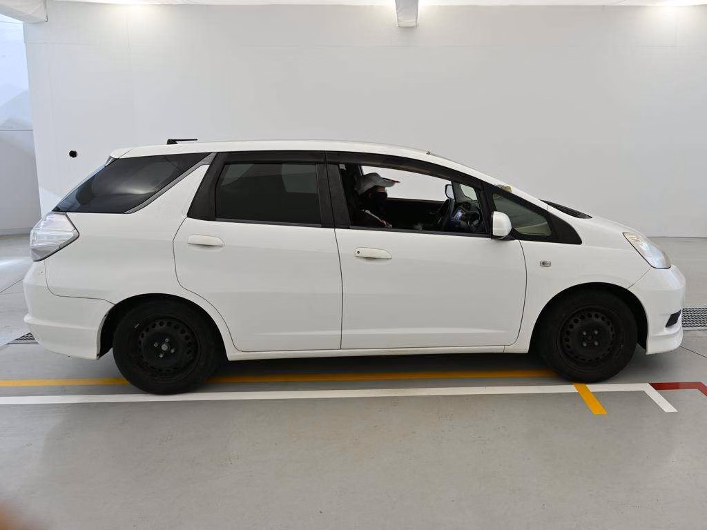 HONDA FIT SHUTTLE
