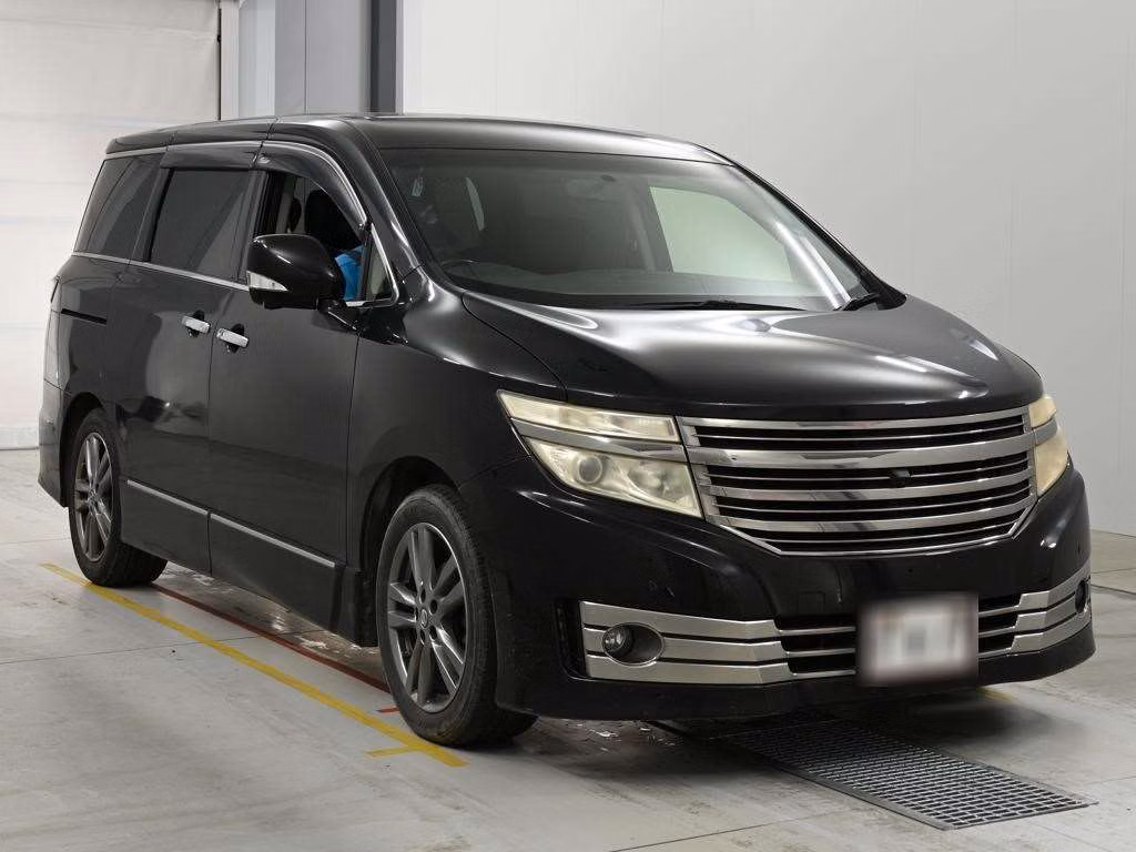 NISSAN ELGRAND