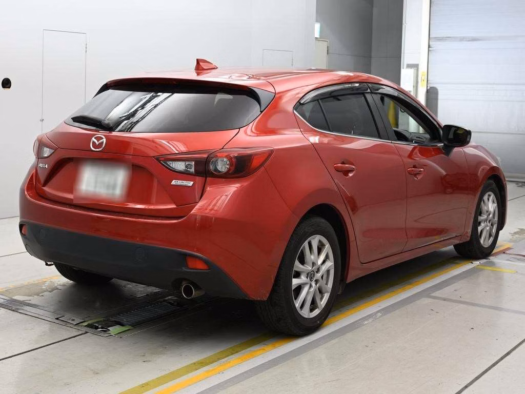 MAZDA AXELA