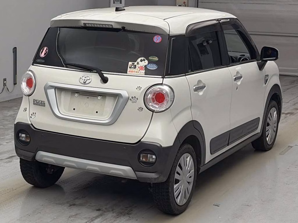 Toyota Pixis Joy