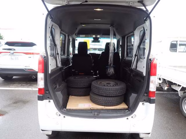 HONDA N-VAN