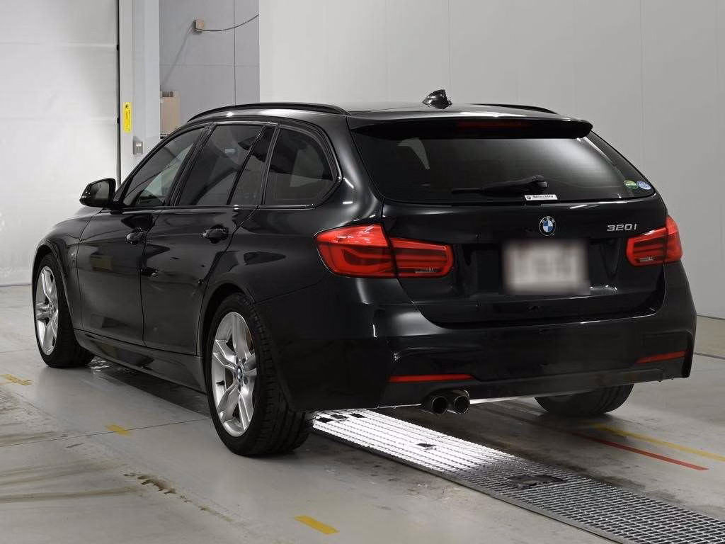 BMW 3-SERIES