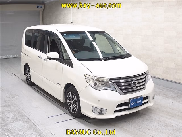 NISSAN SERENA