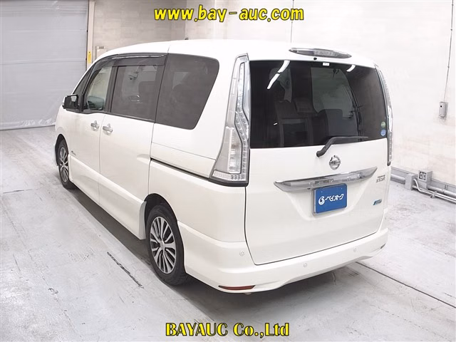 NISSAN SERENA