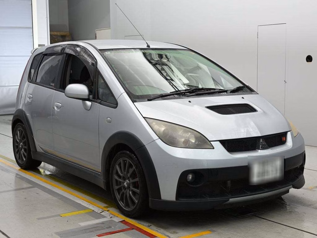 MITSUBISHI COLT