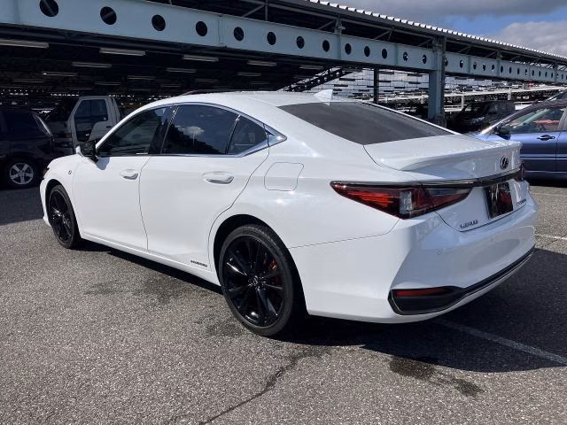 Lexus ES300h