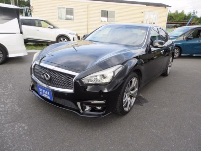 NISSAN FUGA