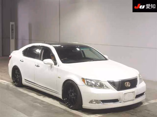 Lexus LS460