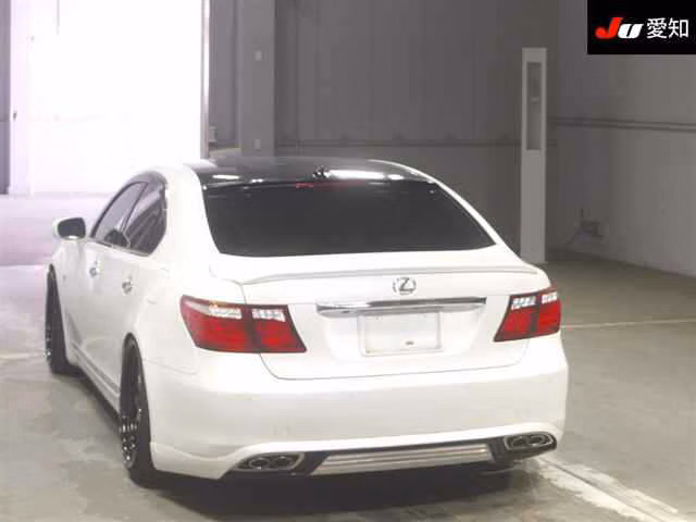 Lexus LS460