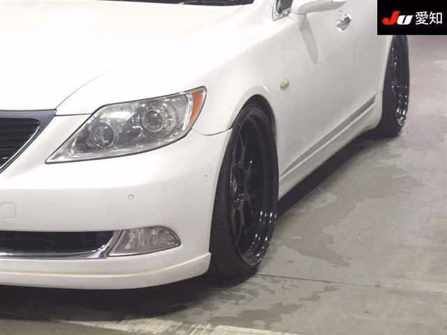 Lexus LS460