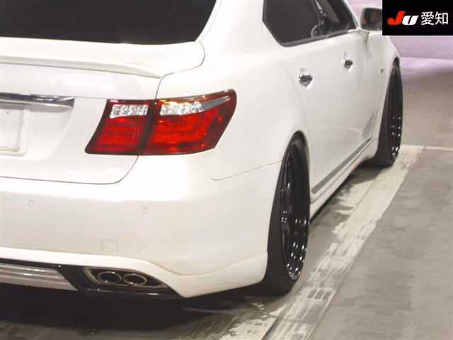 Lexus LS460