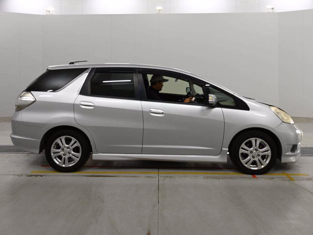 HONDA FIT SHUTTLE