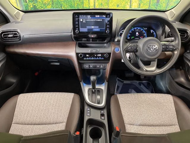 TOYOTA YARIS CROSS