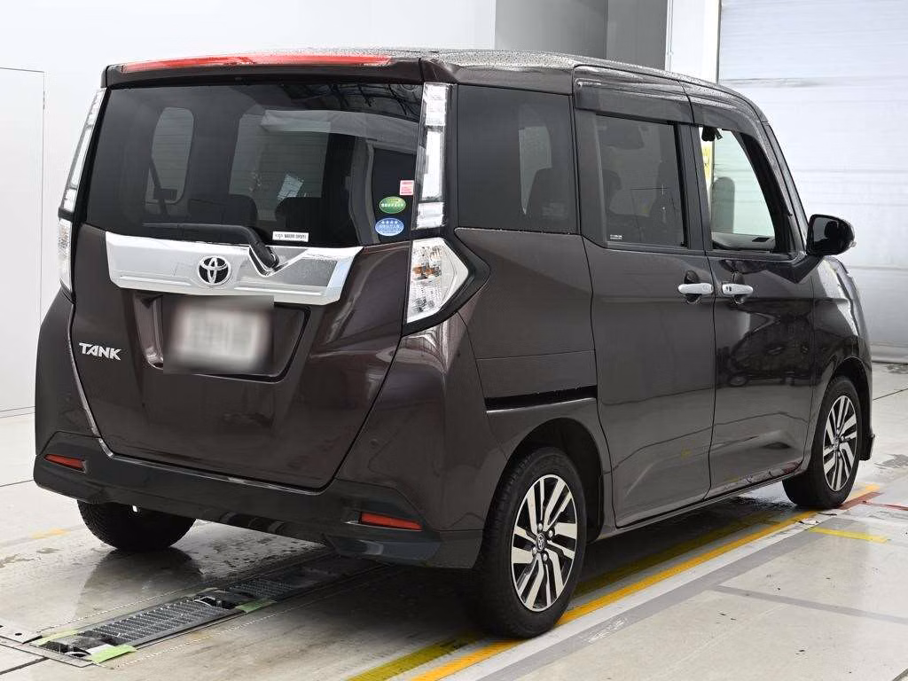 TOYOTA TANK