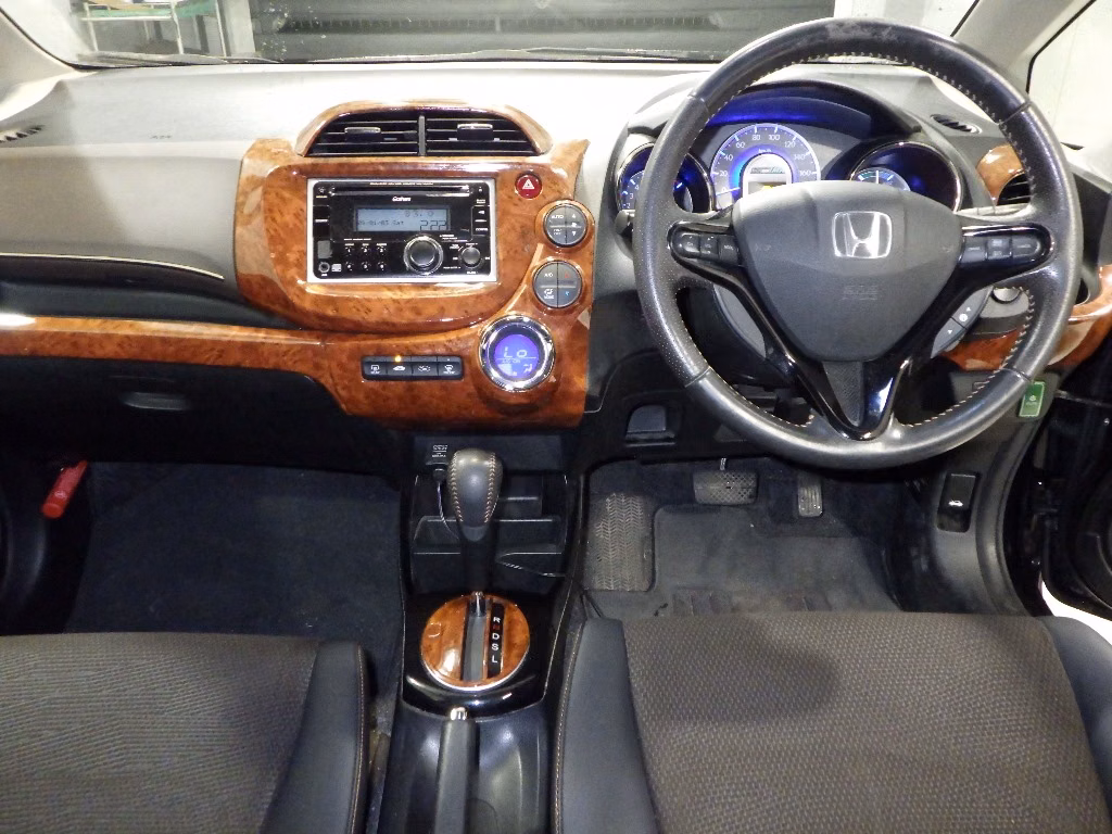 HONDA FIT SHUTTLE